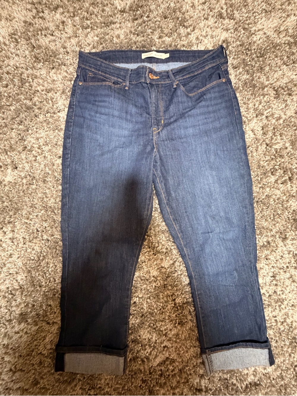 Levi's Dark Blue Cropped Jeans - Rolled Hem
